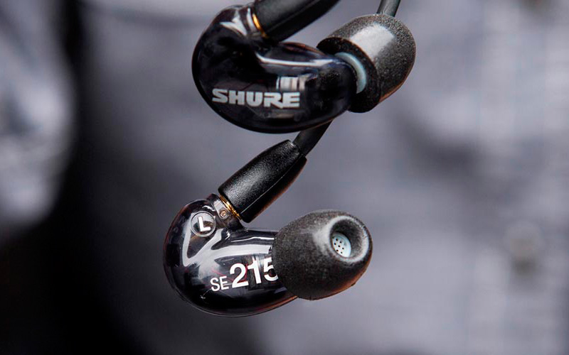 Sluchátka SHURE SE215-K-EFS Detail sluchátek SHURE SE215-K-EFS