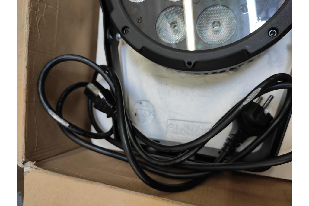 CHAUVET_DJ_SlimPAR_Pro_Q_USB_A_STOCK_4.jpeg