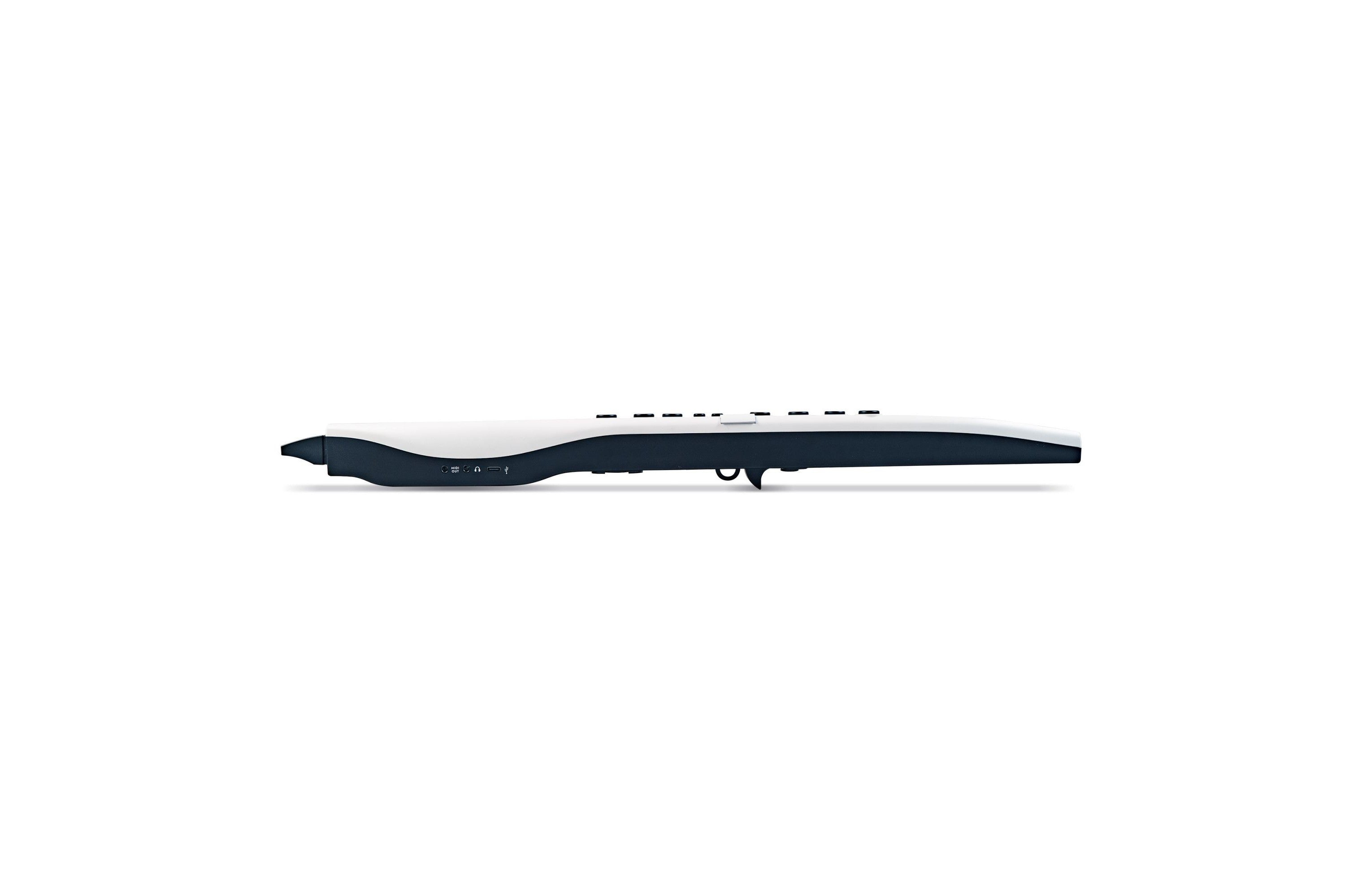 Carry_on_Digital_Wind_Instrument_2_Pro_2.jpeg