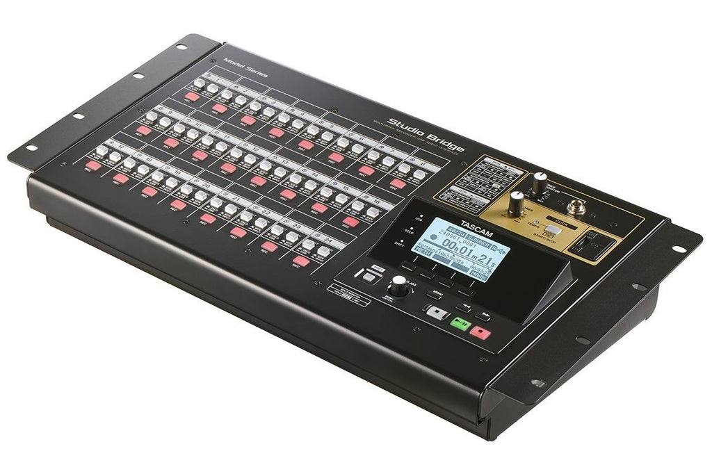 TASCAM_AK_RMSTBG_2.jpeg