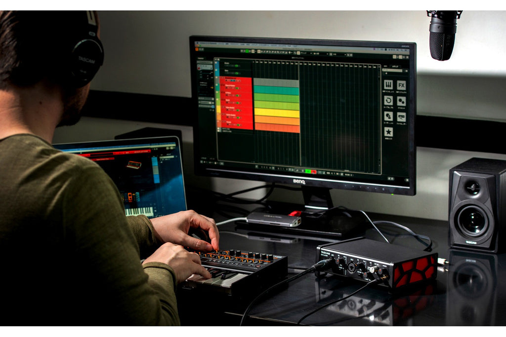Tascam_US_2x2HR_3.jpeg