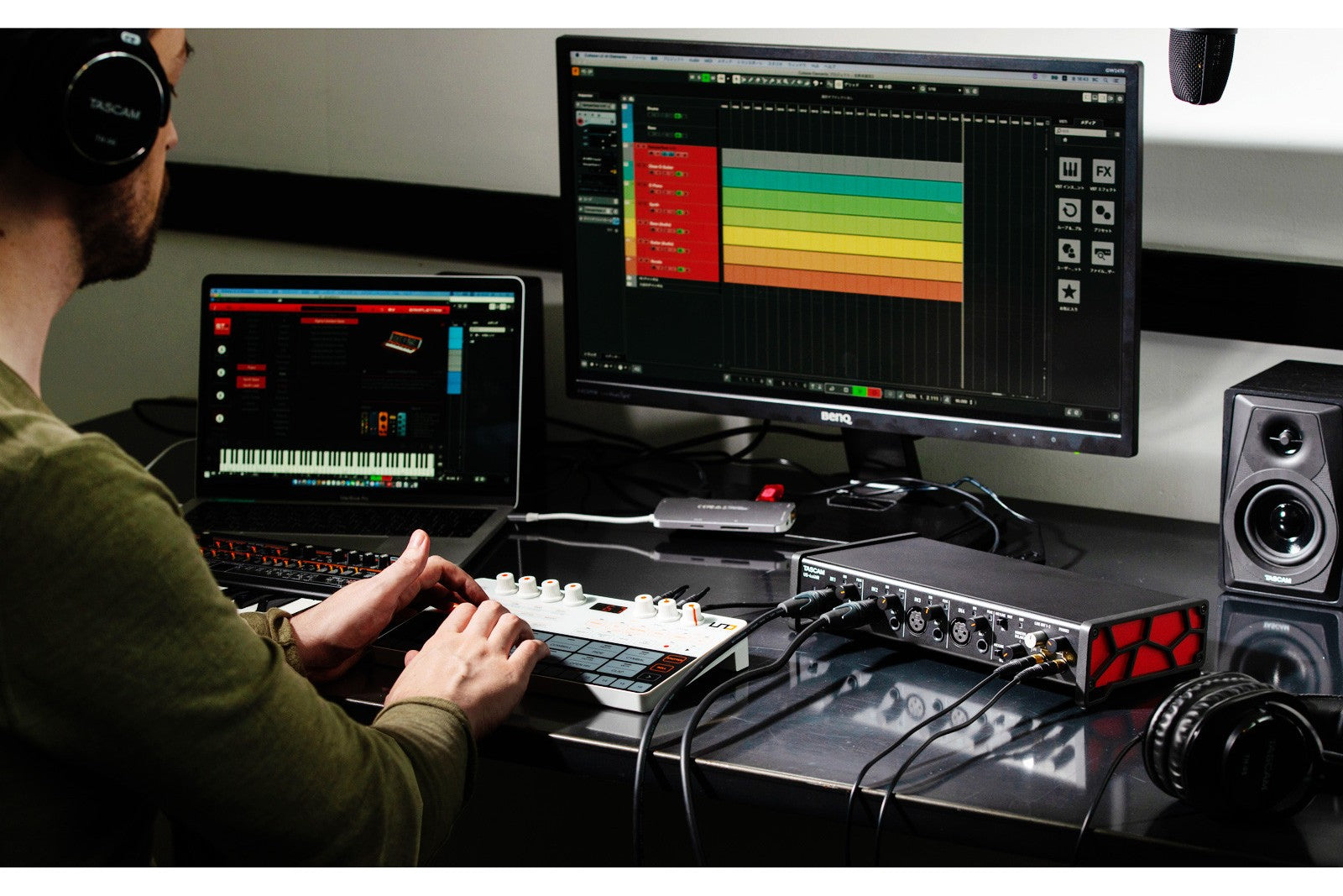 Tascam_US_4x4HR_2.jpeg