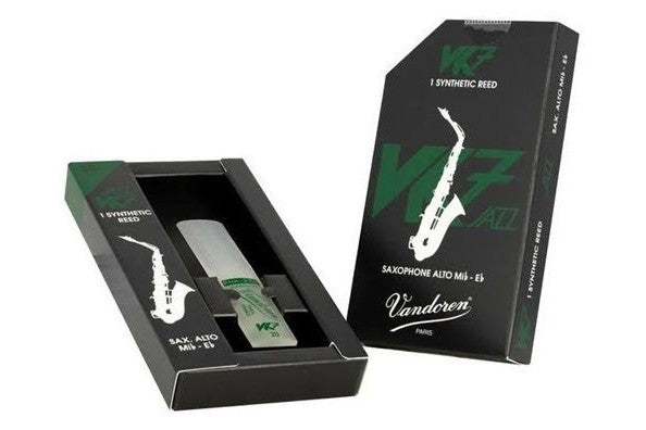 Vandoren_SVK72130_VK7_Jazz_30_Synthetic_Alto_Sax_Reed_2.jpeg