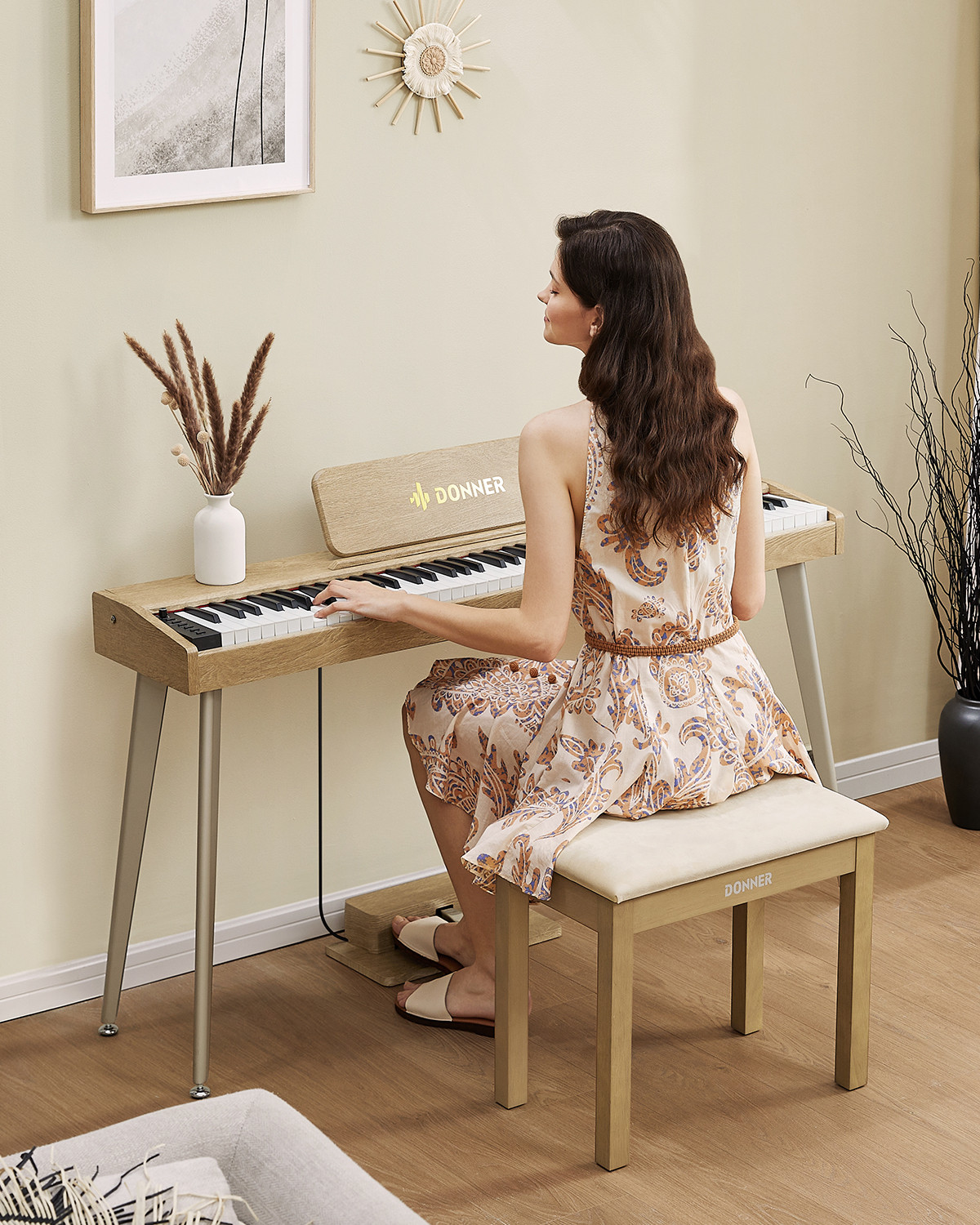 Galerijní obrázek č.5 Stoličky a sedáky DONNER Light Wood Color Piano Bench with High-Density Suede Cushion - Beige