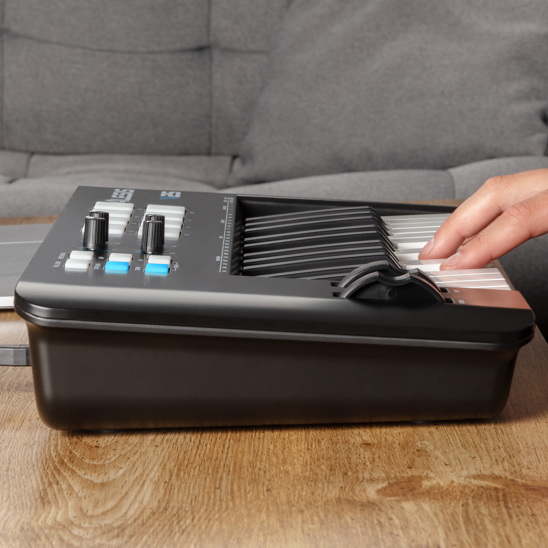 Galerijní obrázek č.6 MIDI keyboardy ALESIS V25 MKII