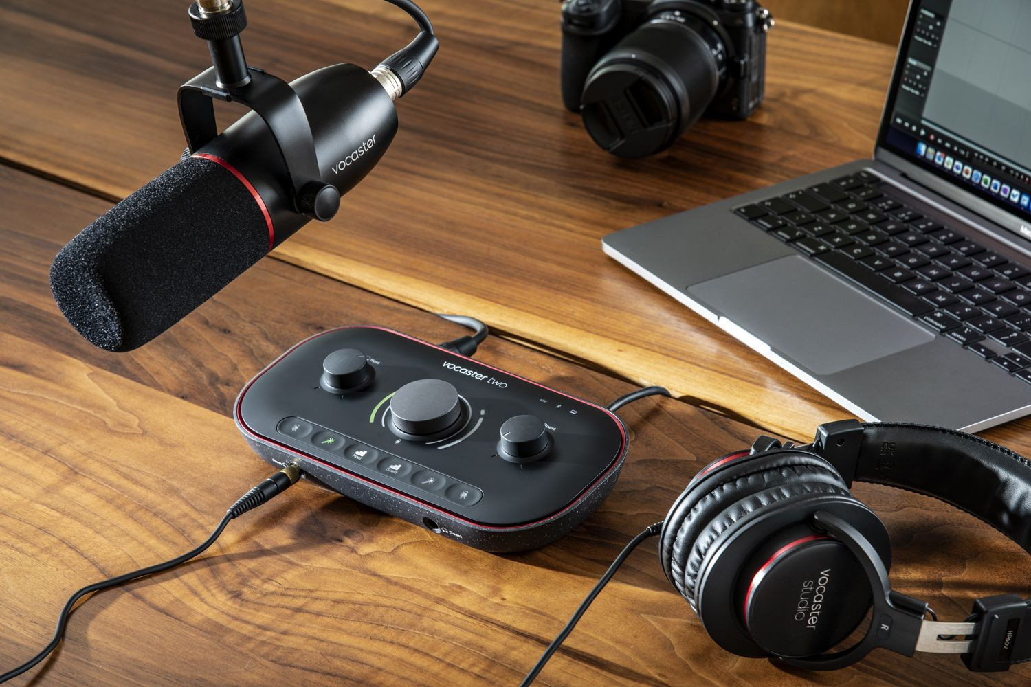 Galerijní obrázek č.7 Mikrofony pro rozhlasové vysílání FOCUSRITE Vocaster Two Studio