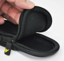 Galerijní obrázek č.1 Pouzdra, kufry, obaly VANDOREN P201 Neoprene Mouthpiece Pouch