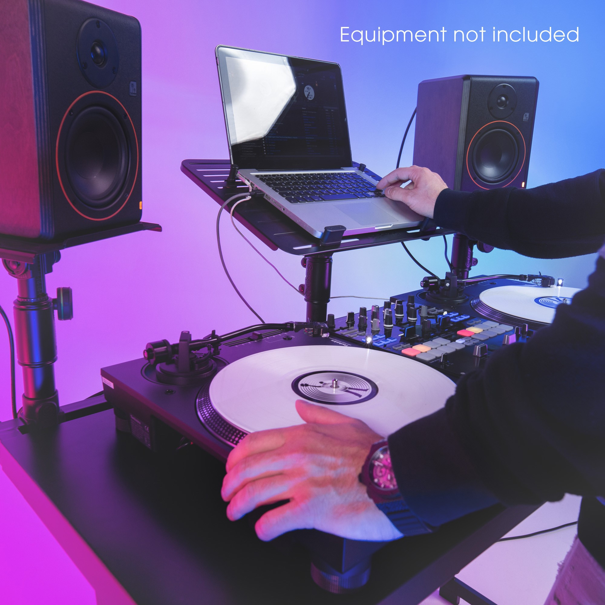 Galerijní obrázek č.19 Nábytek a dekorace pro DJ GRAVITY FDJT 01