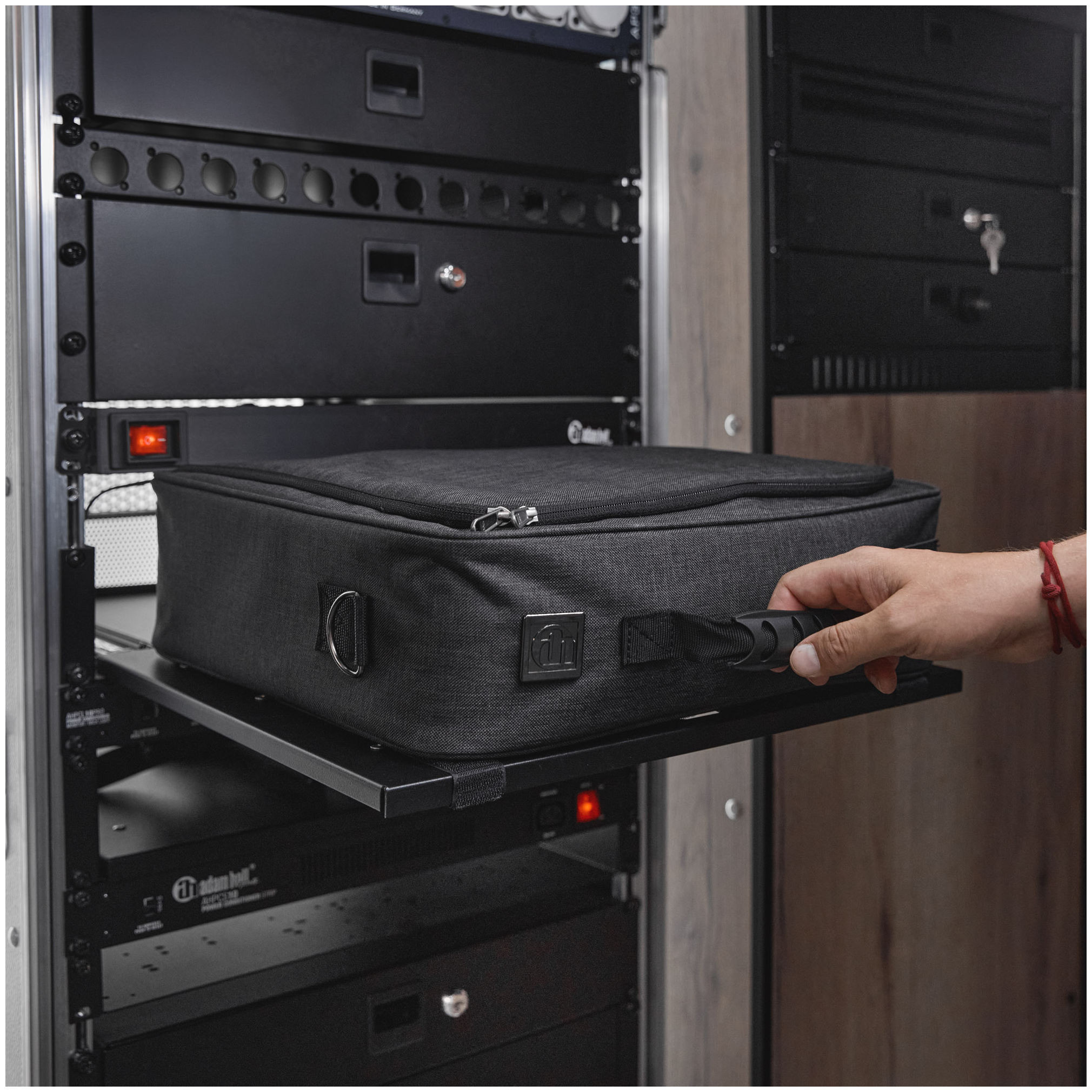 Galerijní obrázek č.14 Příslušenství racku 19" ADAM HALL ORGAFLEX RACK BAG 03