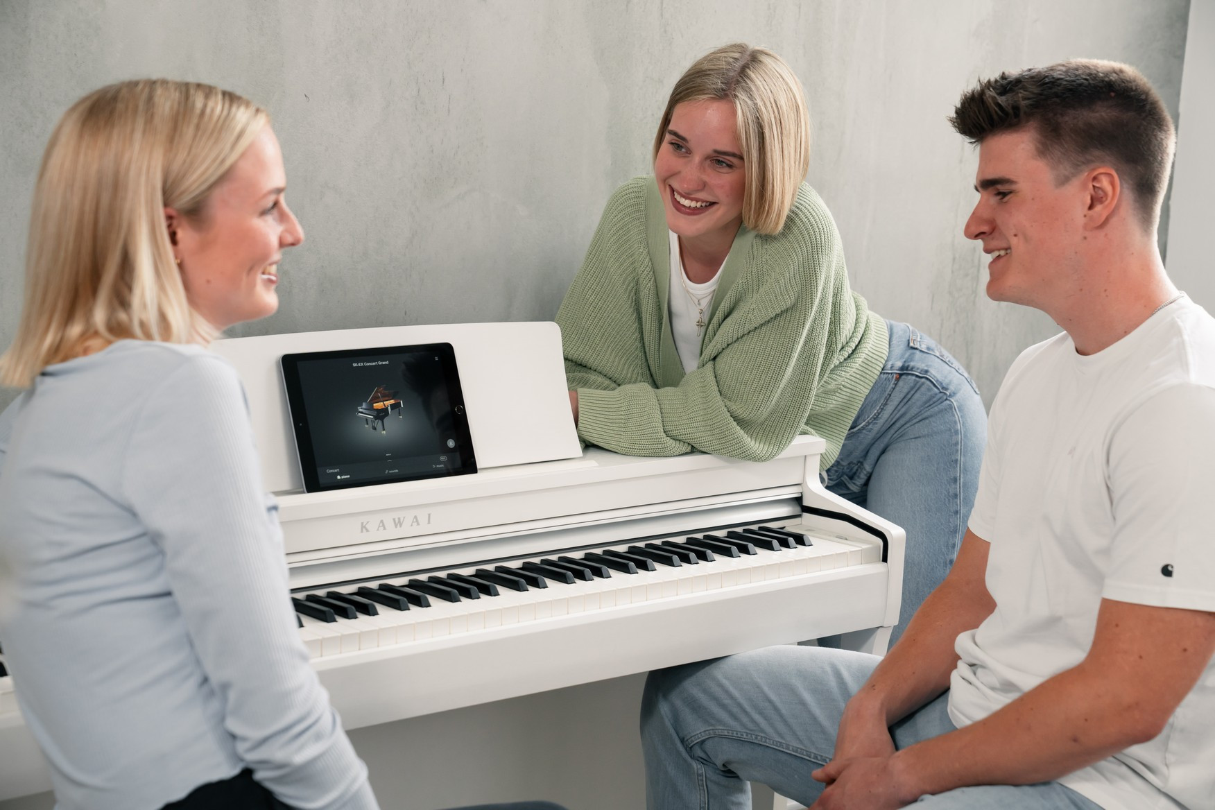 Galerijní obrázek č.11 Klávesy KAWAI CN201W - Premium White Satin