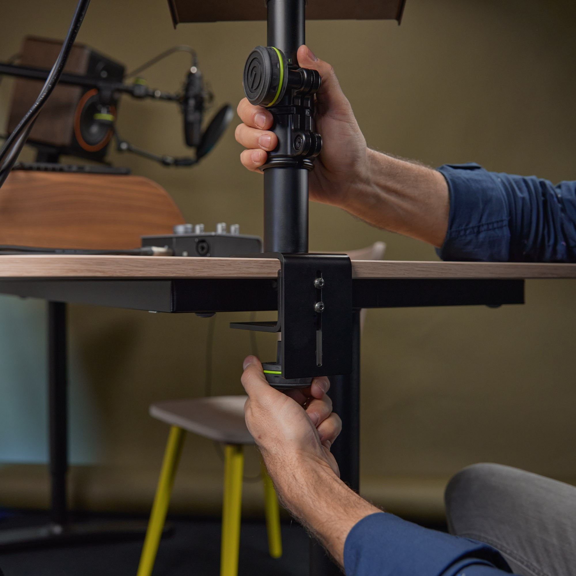 Galerijní obrázek č.15 Stojany a držáky pro studiové monitory GRAVITY SP 3102 TM