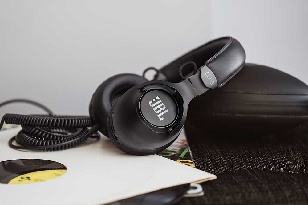 Hlavní obrázek Na uši (s kabelem) JBL CLUB ONE Black