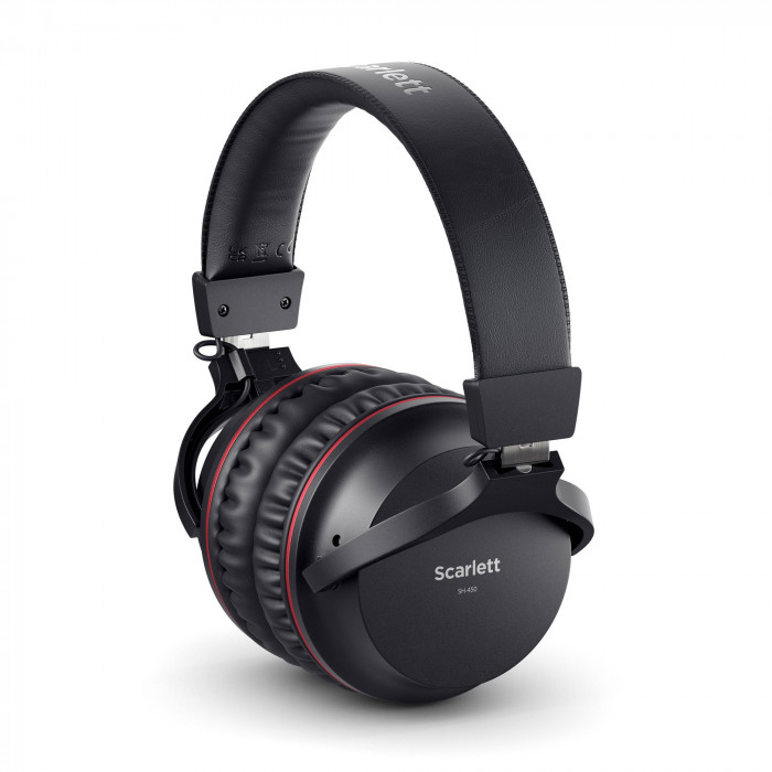 Hlavní obrázek Velkomembránové kondenzátorové mikrofony FOCUSRITE Scarlett Solo Studio 4th Gen
