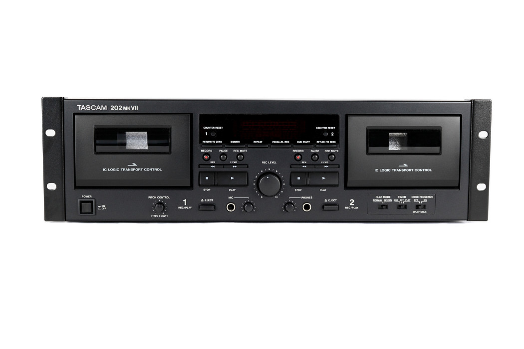 Hlavní obrázek Profesionální CD/DVD/USB/SD/MC přehrávače TASCAM 202MKVII