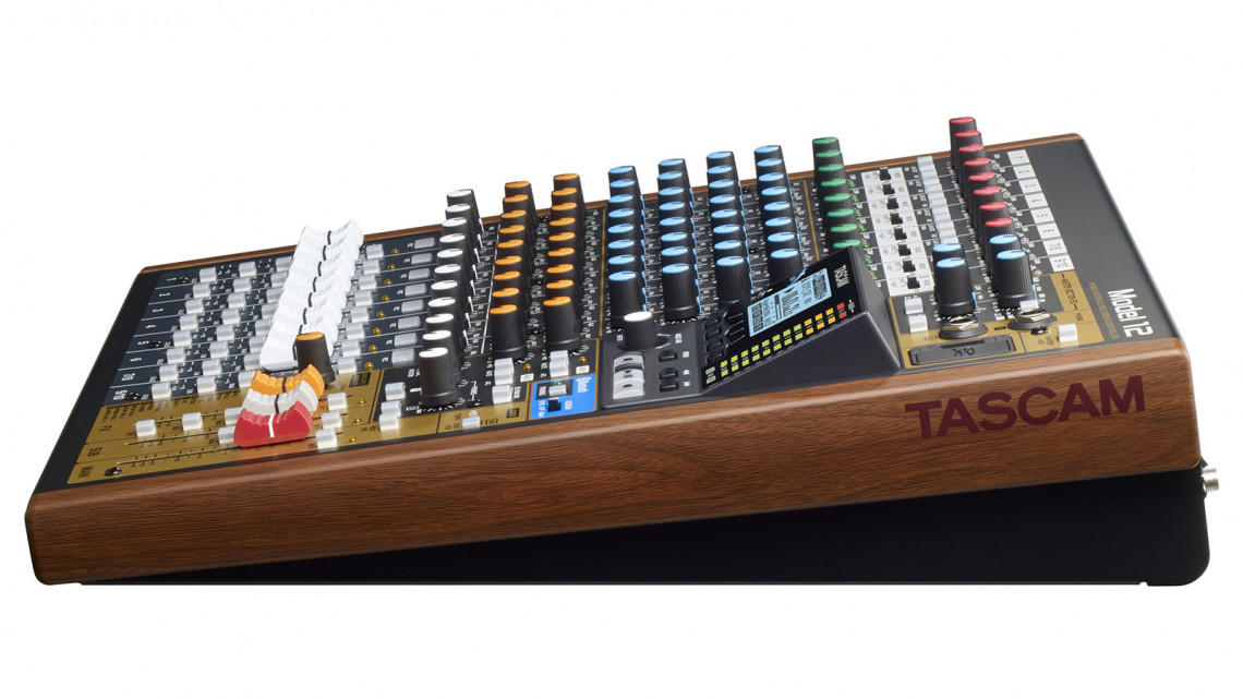 Hlavní obrázek Mixážní pulty s efektem TASCAM Model 12