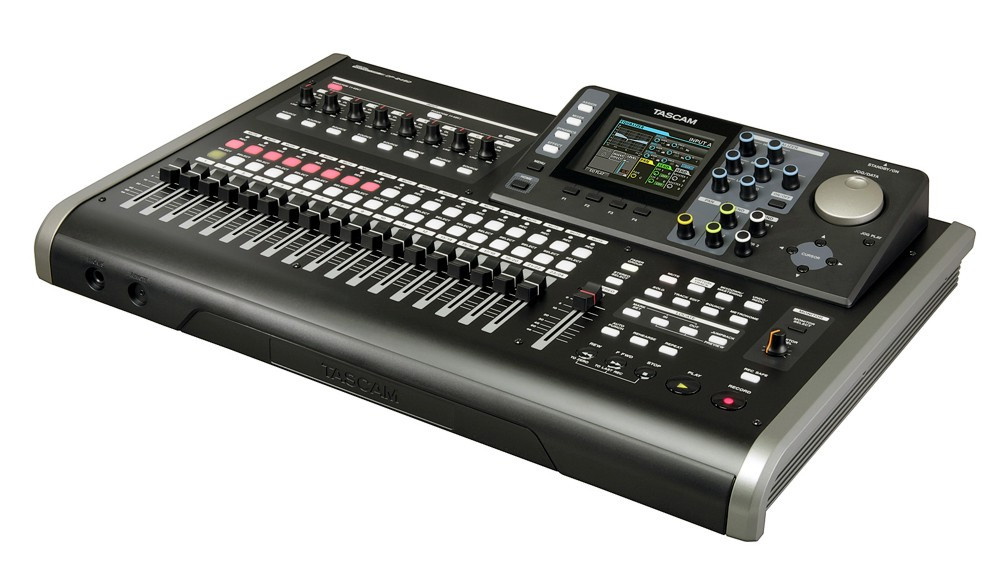 Hlavní obrázek Vícestopé rekordery (stolní/rackové) TASCAM DP-24SD