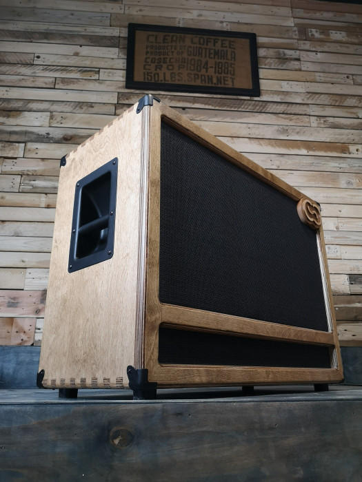 Hlavní obrázek 2 reproduktory COFFEE CUSTOM CAB Latte 212 - Walnut