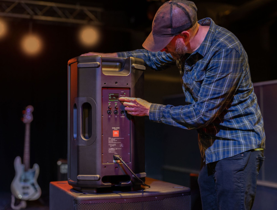 Hlavní obrázek Aktivní reproboxy JBL EON710
