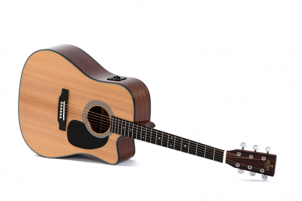 Hlavní obrázek Dreadnought SIGMA GUITARS DMC-1E - Natural High Gloss