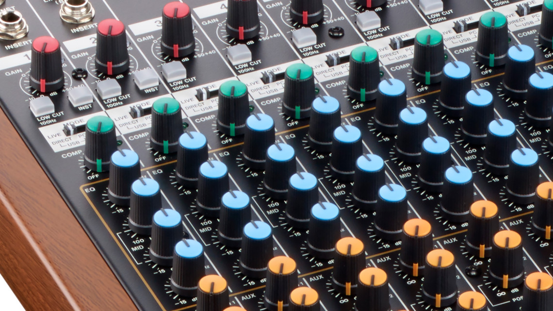 Hlavní obrázek Mixážní pulty s efektem TASCAM Model 16