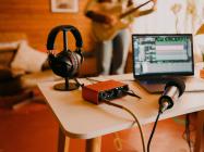 Galerijní obrázek č.6 Velkomembránové kondenzátorové mikrofony FOCUSRITE Scarlett Solo Studio 4th Gen