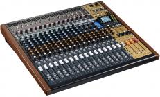 Galerijní obrázek č.2 Mixážní pulty s efektem TASCAM Model 24
