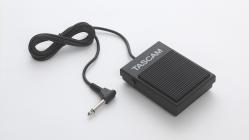 Galerijní obrázek č.1 Příslušenství záznamové techniky TASCAM RC-1F