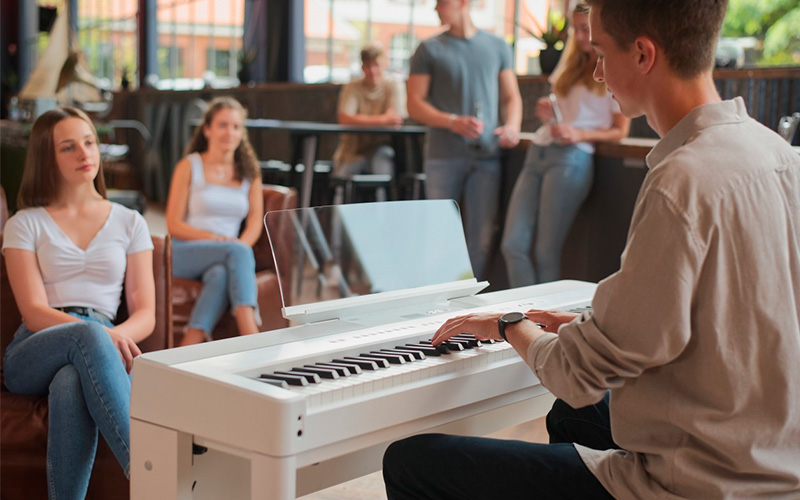Digitální piano KAWAI ES 520 W Hra na piano KAWAI ES 520 W