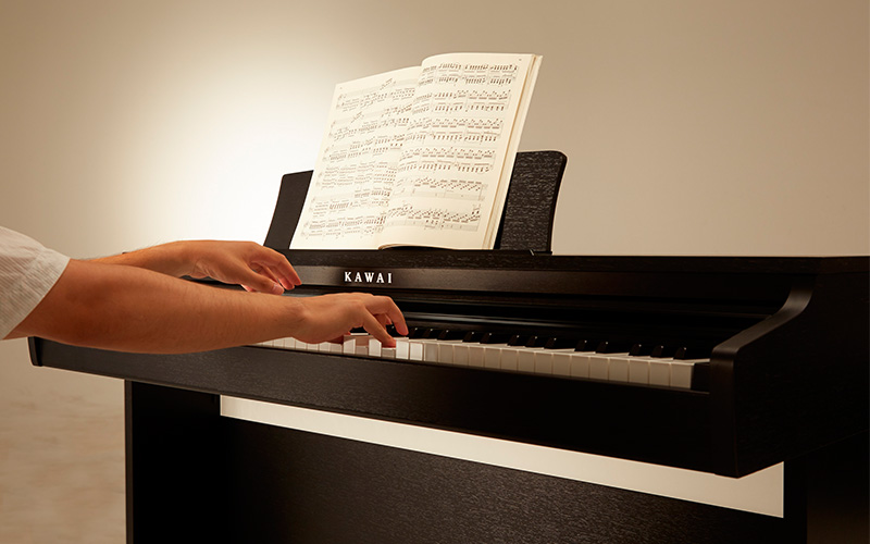Digitální piano KAWAI KDP120 B Hra na piano KAWAI KDP120