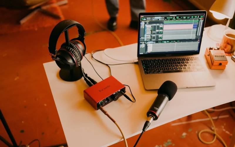 FOCUSRITE Scarlett Solo Studio 4th Gen FOCUSRITE Scarlett Solo Studio 4th Gen