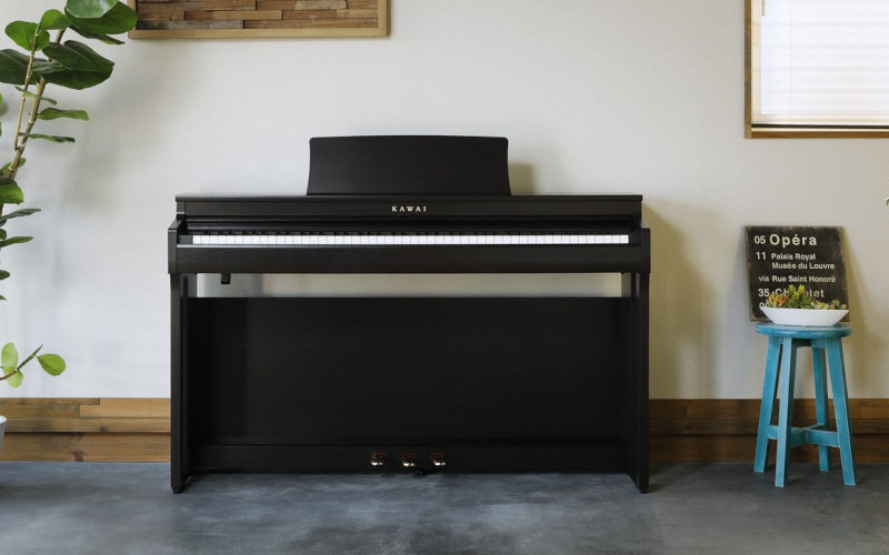 Digitální piano KAWAI CN201R Piano KAWAI CN201R v interieru